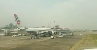 তারেক রহমানকে বহনকারী বিমান সিলেটে অবতরণ